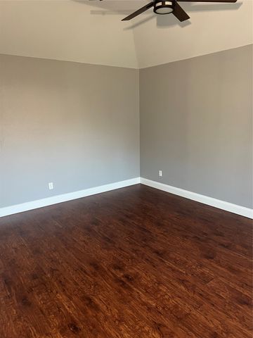 824 Johnston Lane, Cedar Hill, TX 75104