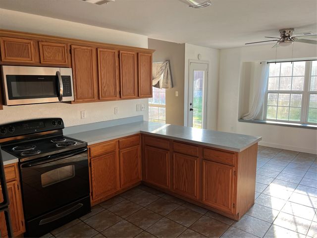 824 Johnston Lane, Cedar Hill, TX 75104