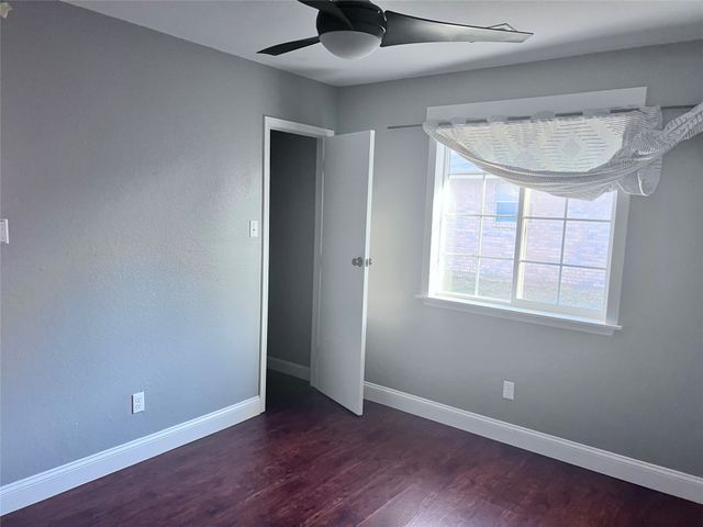 824 Johnston Lane, Cedar Hill, TX 75104