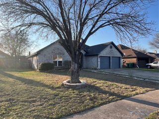 824 Johnston Lane, Cedar Hill, TX 75104