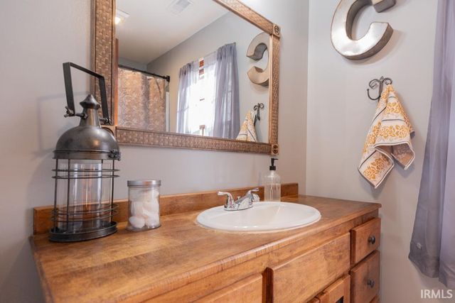 2322 Huffman Road, Boonville, IN 47601