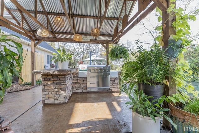 2322 Huffman Road, Boonville, IN 47601