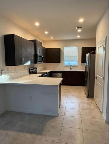 13280 SW 272nd St 2, Homestead, FL 33032