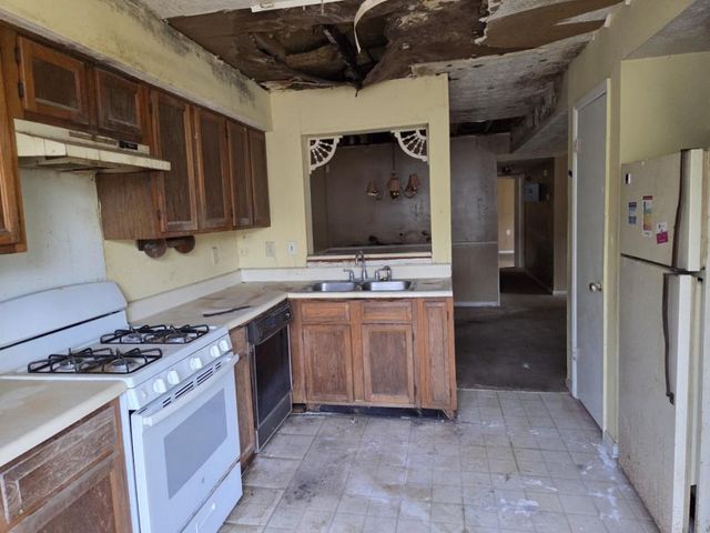 9460 Cypress Lane, Jonesboro, GA 30238