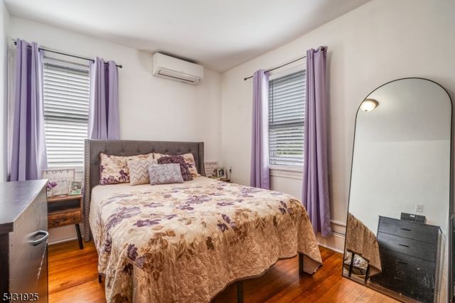 1715 Dill Ave, Linden City, NJ 07036