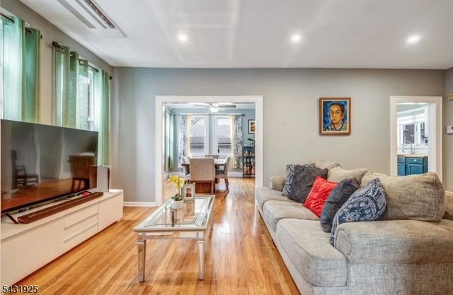 1715 Dill Ave, Linden City, NJ 07036