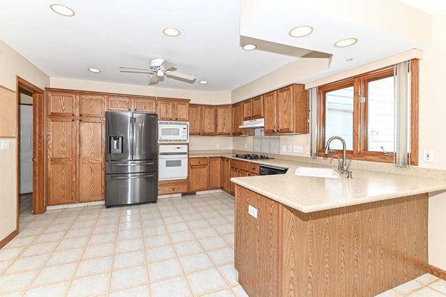 12405 North LANE, New Berlin, WI 53151
