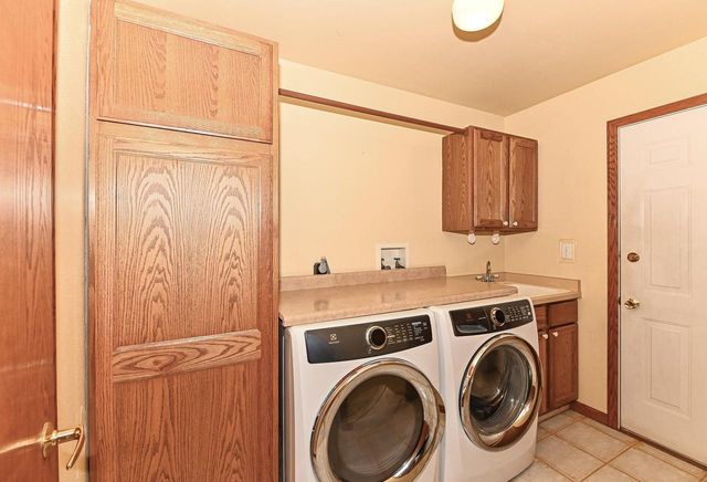 12405 North LANE, New Berlin, WI 53151