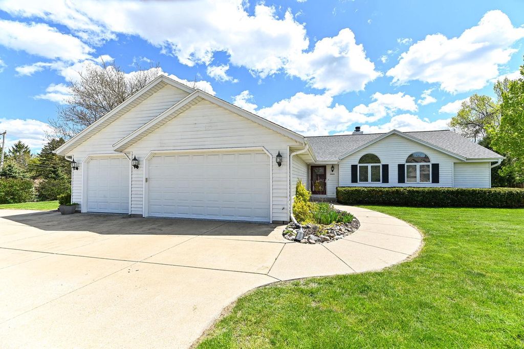 12405 North LANE, New Berlin, WI 53151