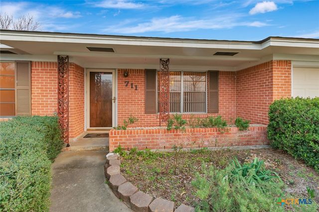 711 Northgate Road, Victoria, TX 77904