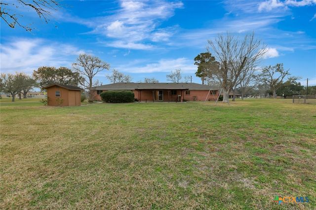 711 Northgate Road, Victoria, TX 77904