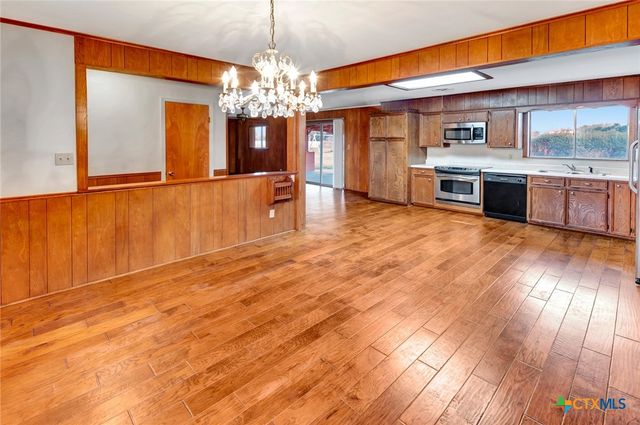 711 Northgate Road, Victoria, TX 77904