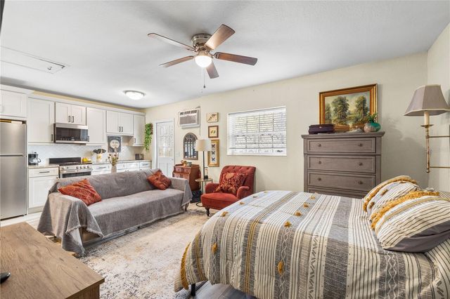 7001 TWELVE OAKS BOULEVARD, Tampa, FL 33634