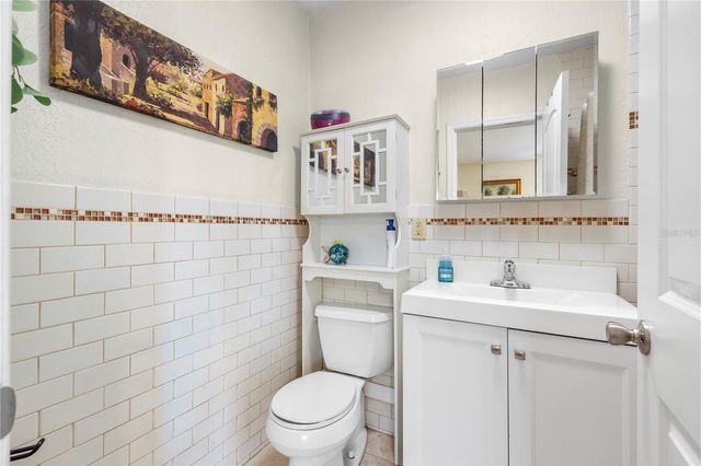 7001 TWELVE OAKS BOULEVARD, Tampa, FL 33634