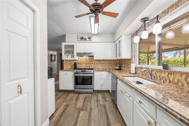 7001 TWELVE OAKS BOULEVARD, Tampa, FL 33634