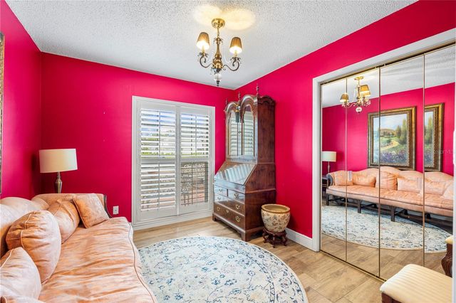 7001 TWELVE OAKS BOULEVARD, Tampa, FL 33634