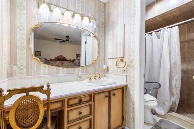 7001 TWELVE OAKS BOULEVARD, Tampa, FL 33634