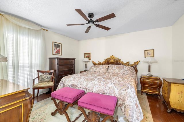 7001 TWELVE OAKS BOULEVARD, Tampa, FL 33634