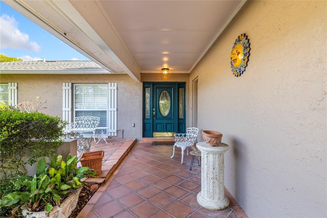 7001 TWELVE OAKS BOULEVARD, Tampa, FL 33634