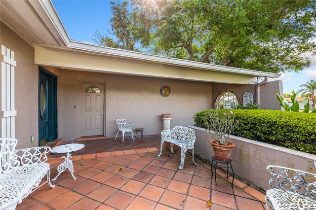 7001 TWELVE OAKS BOULEVARD, Tampa, FL 33634