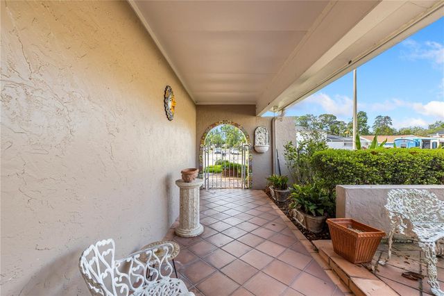 7001 TWELVE OAKS BOULEVARD, Tampa, FL 33634