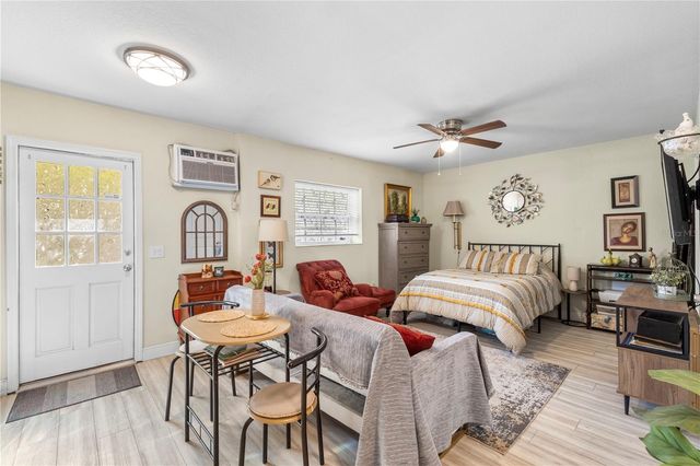 7001 TWELVE OAKS BOULEVARD, Tampa, FL 33634