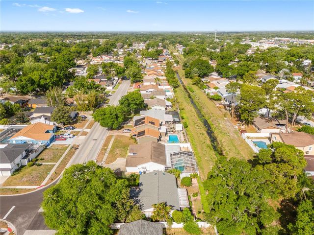 7001 TWELVE OAKS BOULEVARD, Tampa, FL 33634