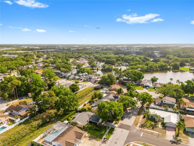 7001 TWELVE OAKS BOULEVARD, Tampa, FL 33634