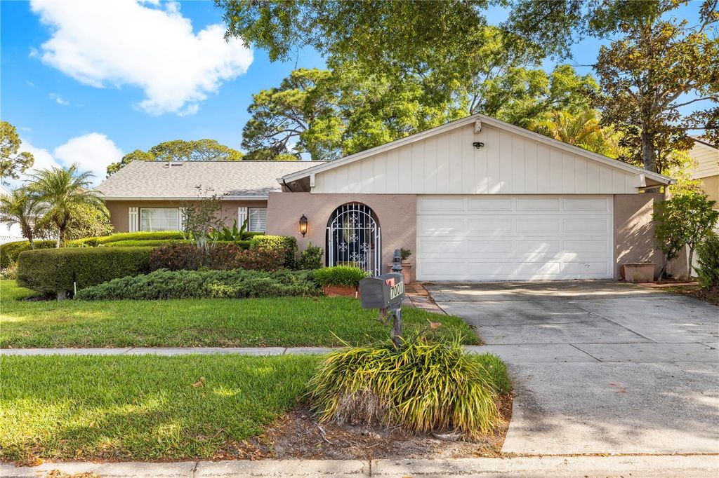 7001 TWELVE OAKS BOULEVARD, Tampa, FL 33634