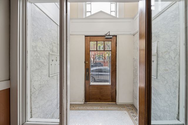 923 E 61st Street 2, Chicago, IL 60637
