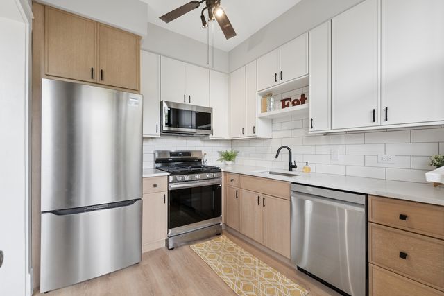 923 E 61st Street 2, Chicago, IL 60637