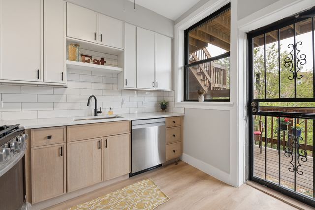 923 E 61st Street 2, Chicago, IL 60637
