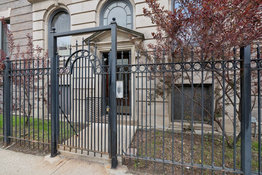923 E 61st Street 2, Chicago, IL 60637