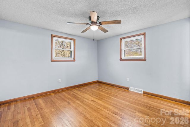 2576 Kingston Street, Newton, NC 28658