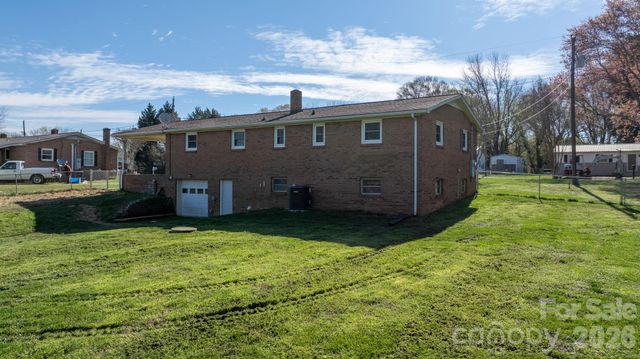 2576 Kingston Street, Newton, NC 28658