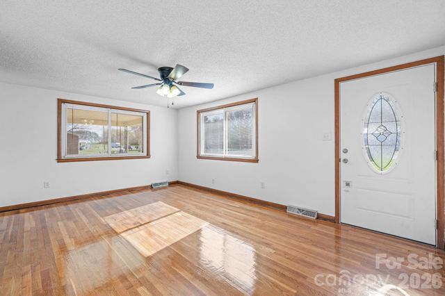 2576 Kingston Street, Newton, NC 28658