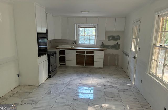 1200 Burbank Trail, Morrow, GA 30260