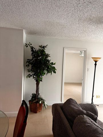 2423 NW 89th Drive 113, Coral Springs, FL 33065