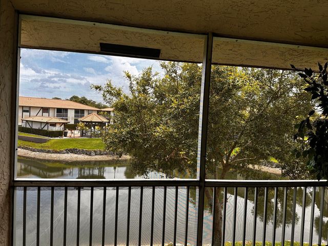2423 NW 89th Drive 113, Coral Springs, FL 33065