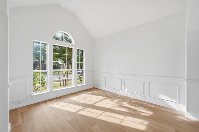 413 Cody Lane, Lewisville, TX 75067