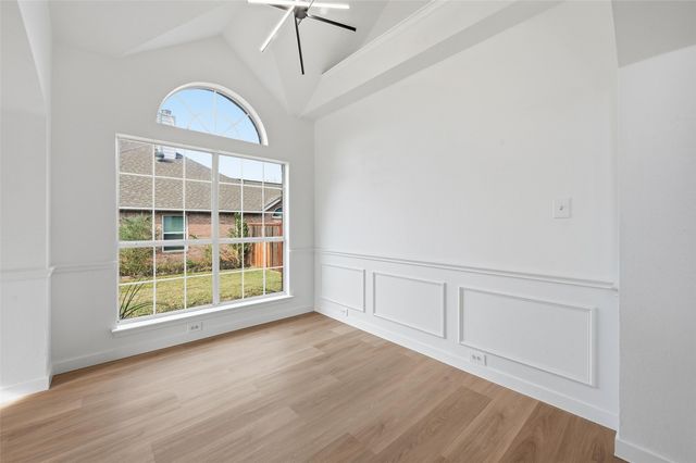 413 Cody Lane, Lewisville, TX 75067