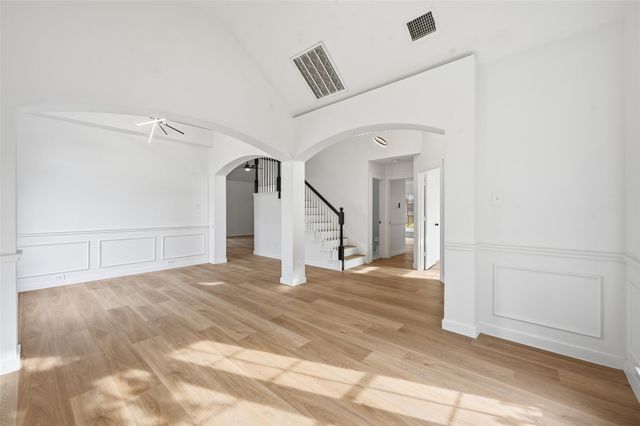 413 Cody Lane, Lewisville, TX 75067