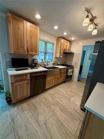 21 Primrose Lane, Johnston, RI 02919