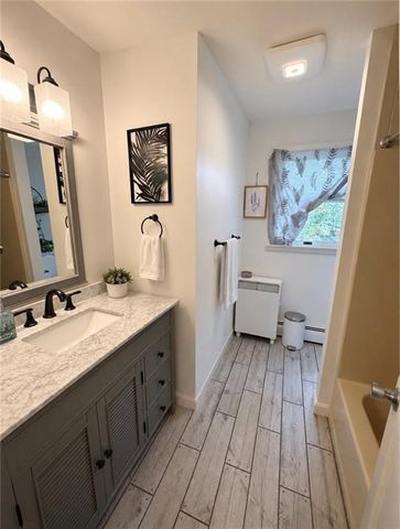 21 Primrose Lane, Johnston, RI 02919