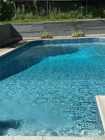 21 Primrose Lane, Johnston, RI 02919
