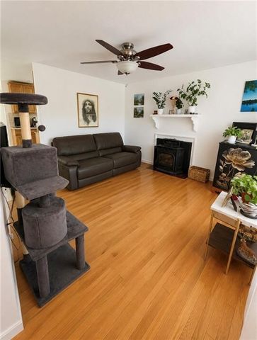 21 Primrose Lane, Johnston, RI 02919