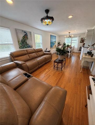 21 Primrose Lane, Johnston, RI 02919