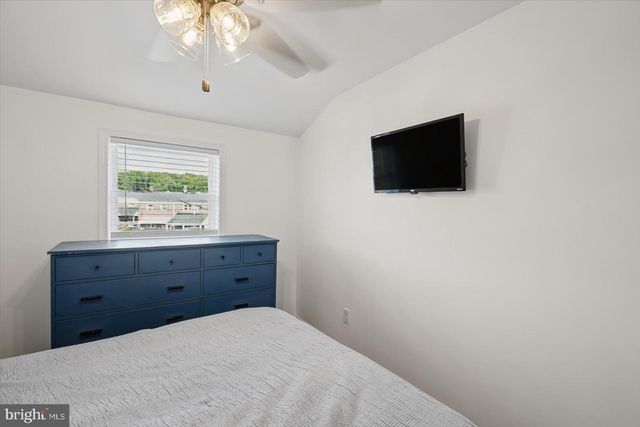 3400 NORTH POINT RD, Dundalk, MD 21222