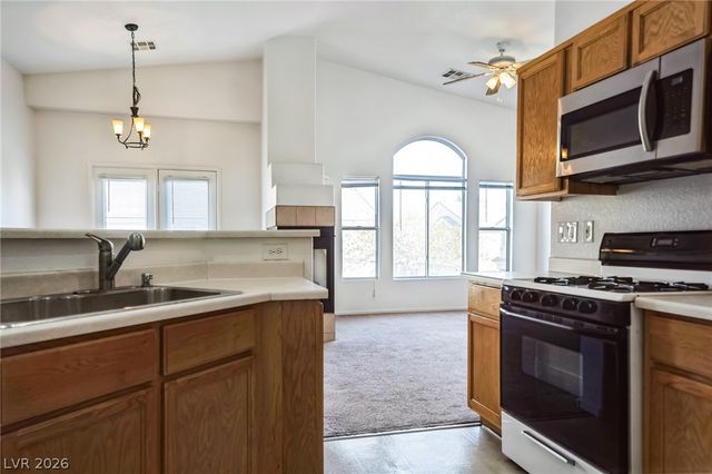 6069 Mustang Breeze Trail 101, Henderson, NV 89011