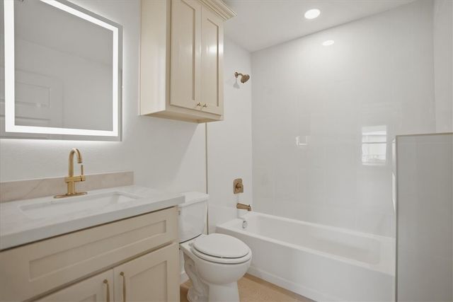 2822 Blake St, Corpus Christi, TX 78405